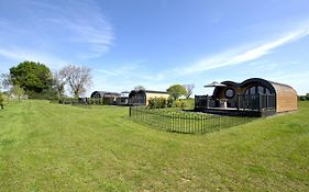 Hollins Farm - Dog Friendly, Self Catering Holiday Lodges